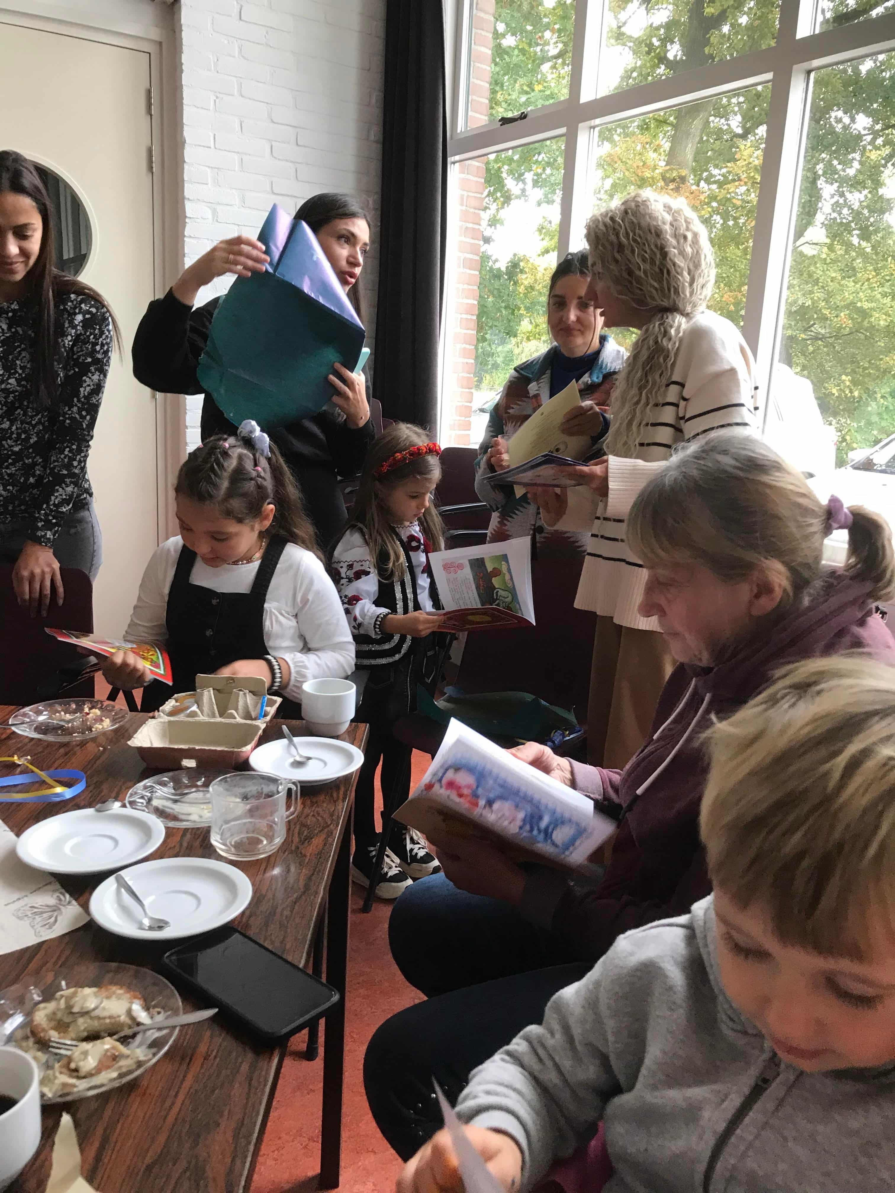 Mothers, kids, books